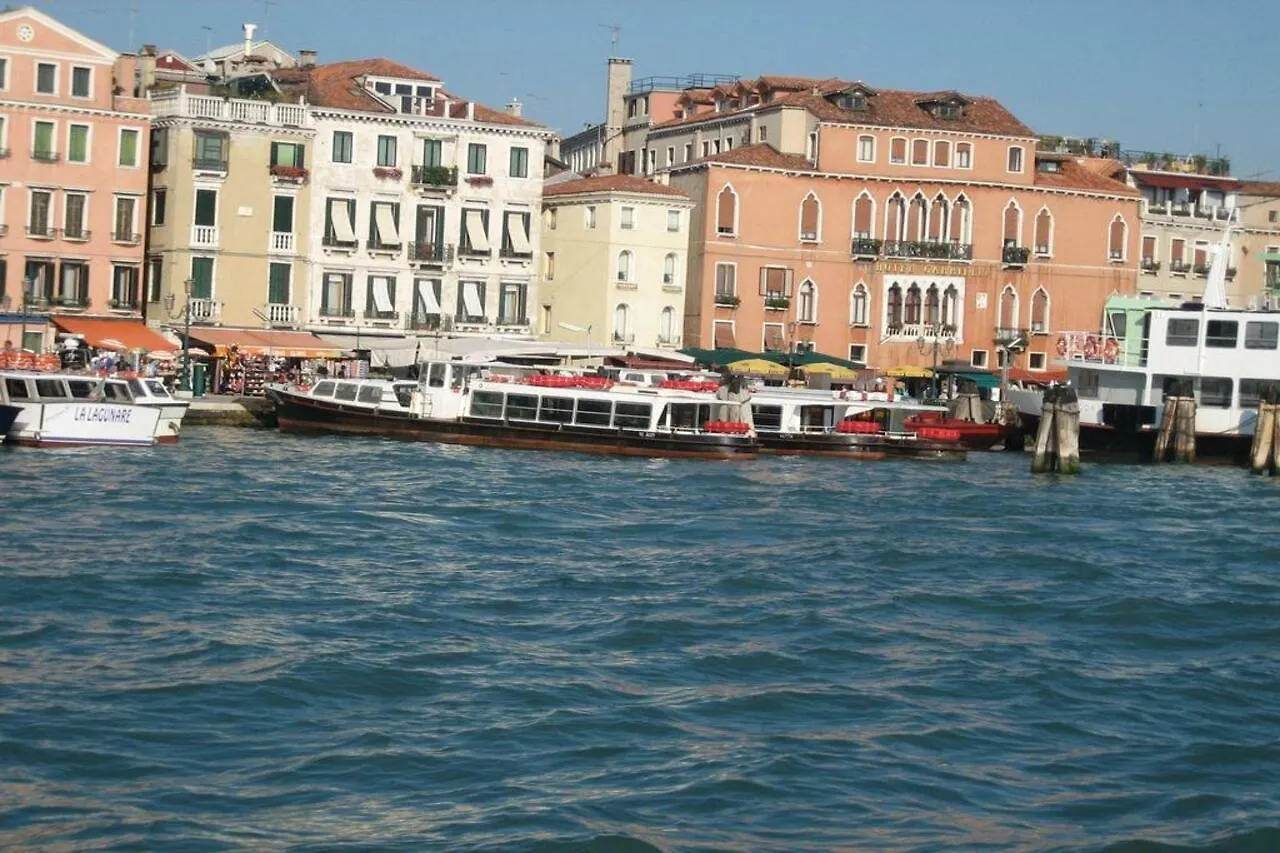 San Simeon Venezia location